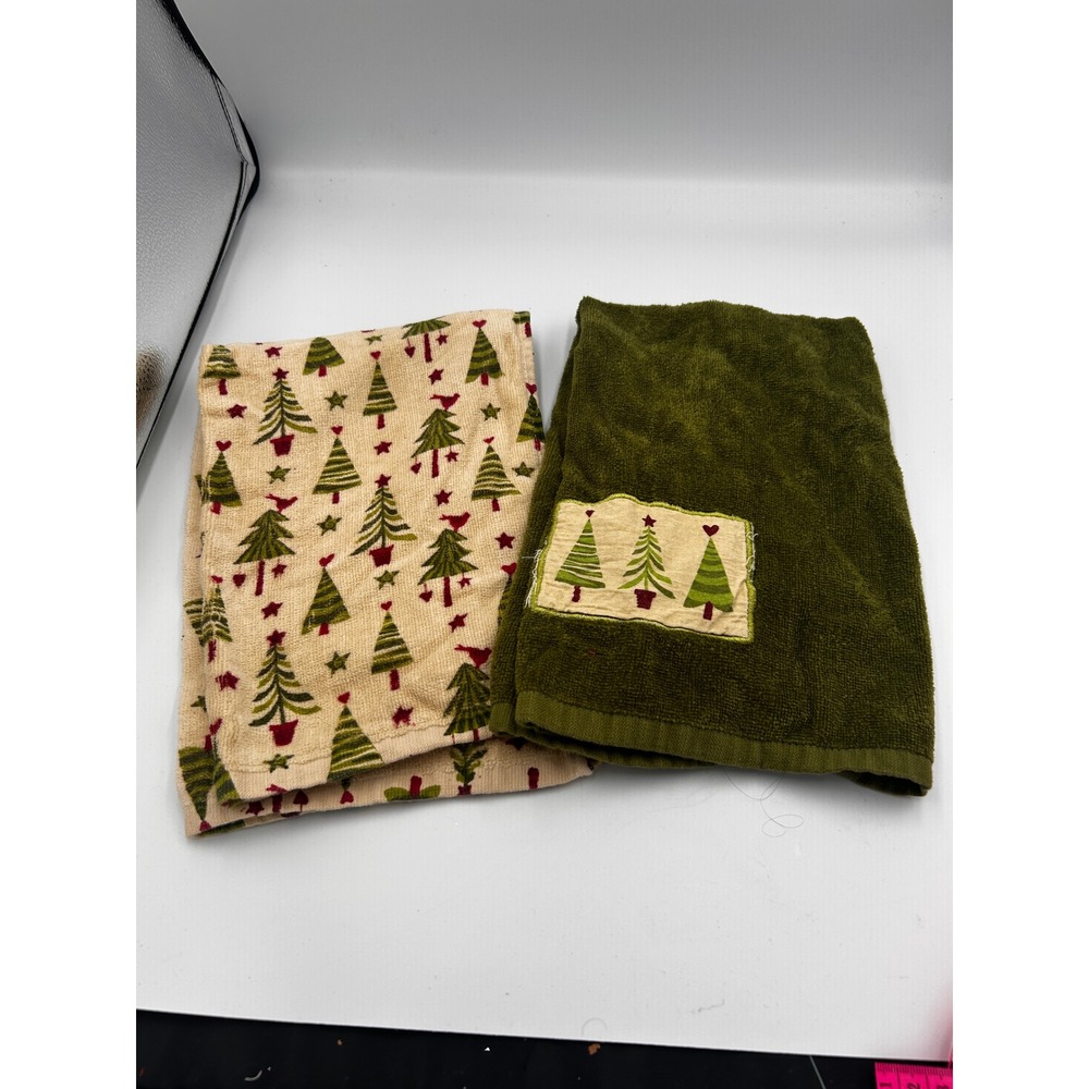 Christmas Holiday Hand Towel Set 2 Green Cream Evergreen Tree Festive Decor
